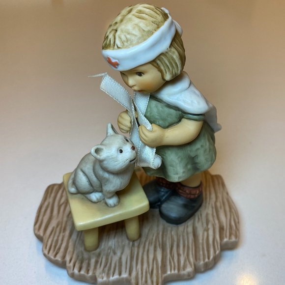 Hummel Other - Vintage 1996 Goebel Berta Hummel Vet Figurine "Tender Loving Care" BH 25